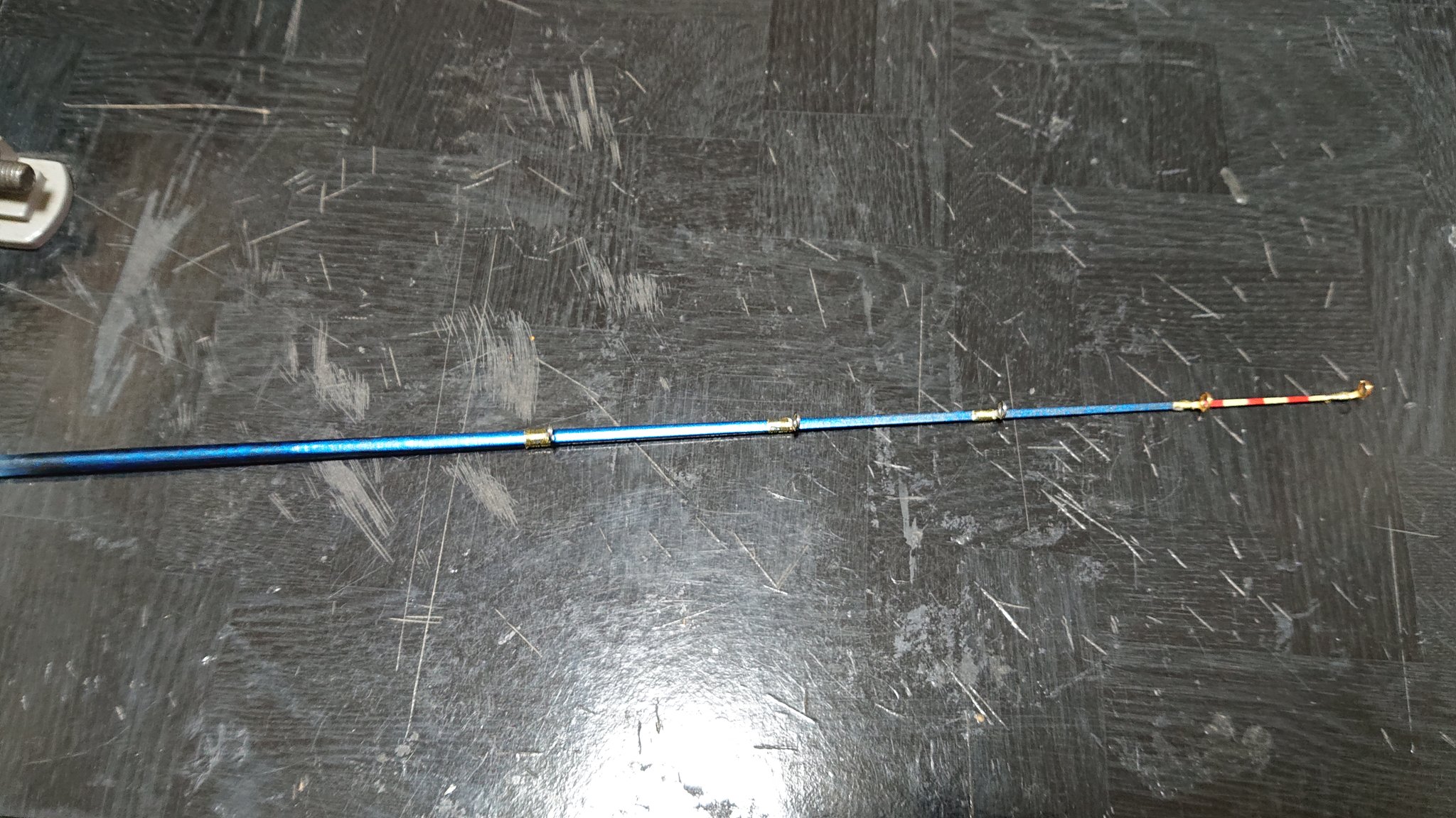 直樹釣道 ワカサギ ワカサギ釣り 自作穂先 自作穂先ケース ガイドを付けてこんな感じかな 自作穂先ケースの中身もだいぶ増えてきたな ﾆﾔﾘ T Co Qnyfvsdupt Twitter
