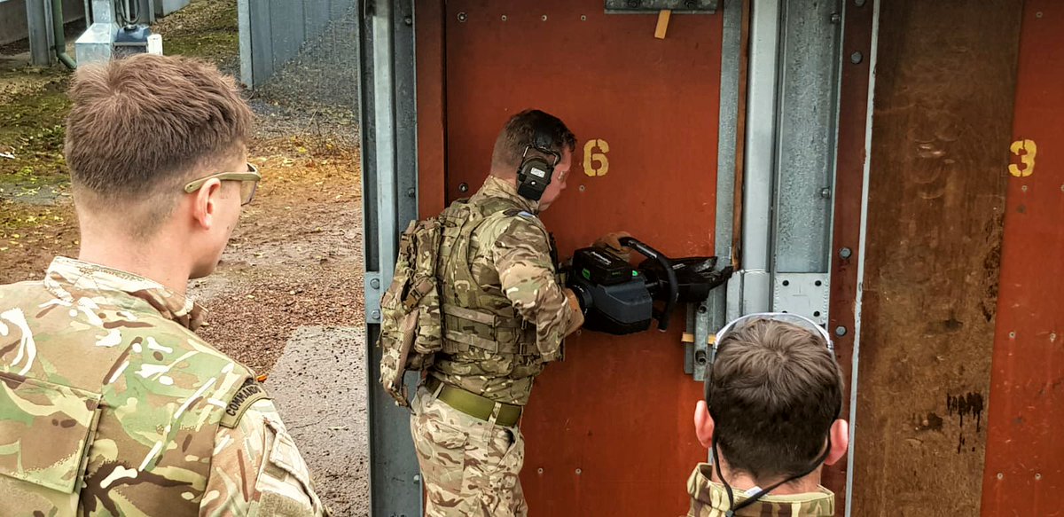 CommandoTRG's tweet photo. What's your best #knockknock joke? Last week the Assault Engineers were training their method of entry drills with different bits of kit. #commando #specwing https://t.co/DGuEXCtxLT