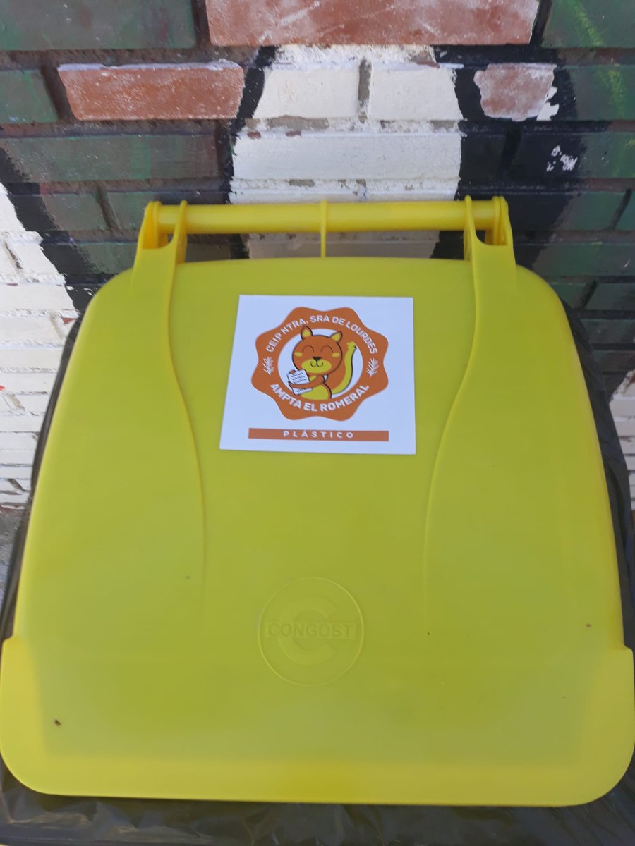 AmptaLourdes's tweet image. Gracias @carmelomarcen, en ello estamos 🐿️🌿🍁♻️
#EWWR2019  #europeanweekforwastereduction #semanaeuropeaprevenciónderesiduos #residuoscero