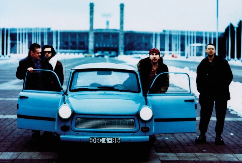 18 novembre 1991: Achtung Baby, la rivoluzione degli U2 | u2360gradi.it/2017/11/18/18-…  #U2 #U2NewsIT #OnThisDay - 18 novembre 1991: esattamente 28 anni fa, gli U2 pubblicavano il Capolavoro #AchtungBaby
#U2History
