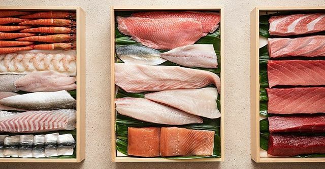 Japanese Sushi chefs from @sushiayumusg endeavour to curate the perfect sushi with their time tested signature sushi rice (shari) from Hokkaido. The rice is seasoned with their secret blend of 3 different types of red vinegar (aka-zu) with different characteristics and age t…