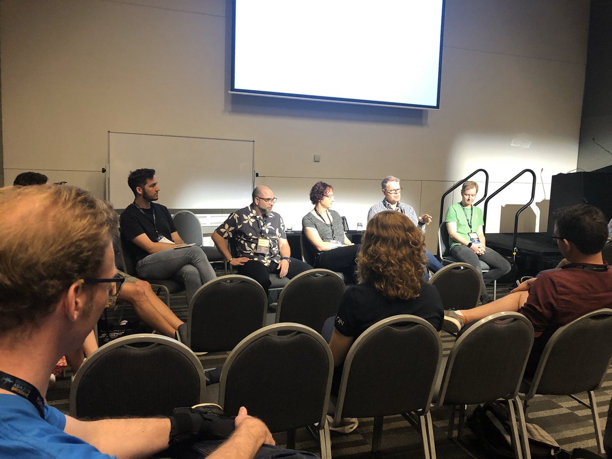 6KopiUnder's tweet photo. Cool engagement with professionals in Virtual Production. They discussed virtual sets and cameras, education and the engagement level of the VP community. Gained a few insights from leaders in the industry as well! #SIGGRAPHAsia2019 https://t.co/NZw4XoGf3Z