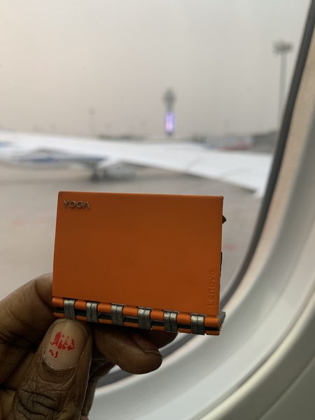 OnicaCupido's tweet photo. Today I left Beijing and I’m now back in the USA safe, sound and weirdly sleepy. Gonna get some sleep and then share more photos from the #LenovoTechWorld trip! 😴🤳 #LenovoIN #SponsoredTrip #miniyoga #visitbeijing #backtolife https://t.co/hc1P9D9F6m