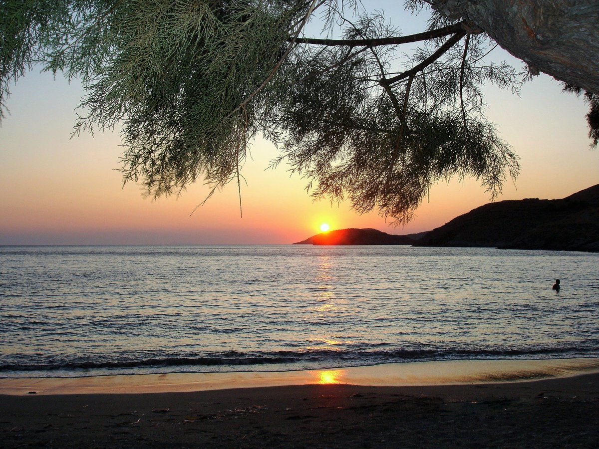 Fedarene's tweet photo. #Bestpractices of the day!📢

Find out how @AEGEAN_ENERGY is working on the "#Kythnos Smart Island" #development project, which aims to create #sustainable growth and offer high-quality life to locals and visitors.🏝️

👉https://t.co/7hWfUiwSBx https://t.co/e2vCsnnf9W