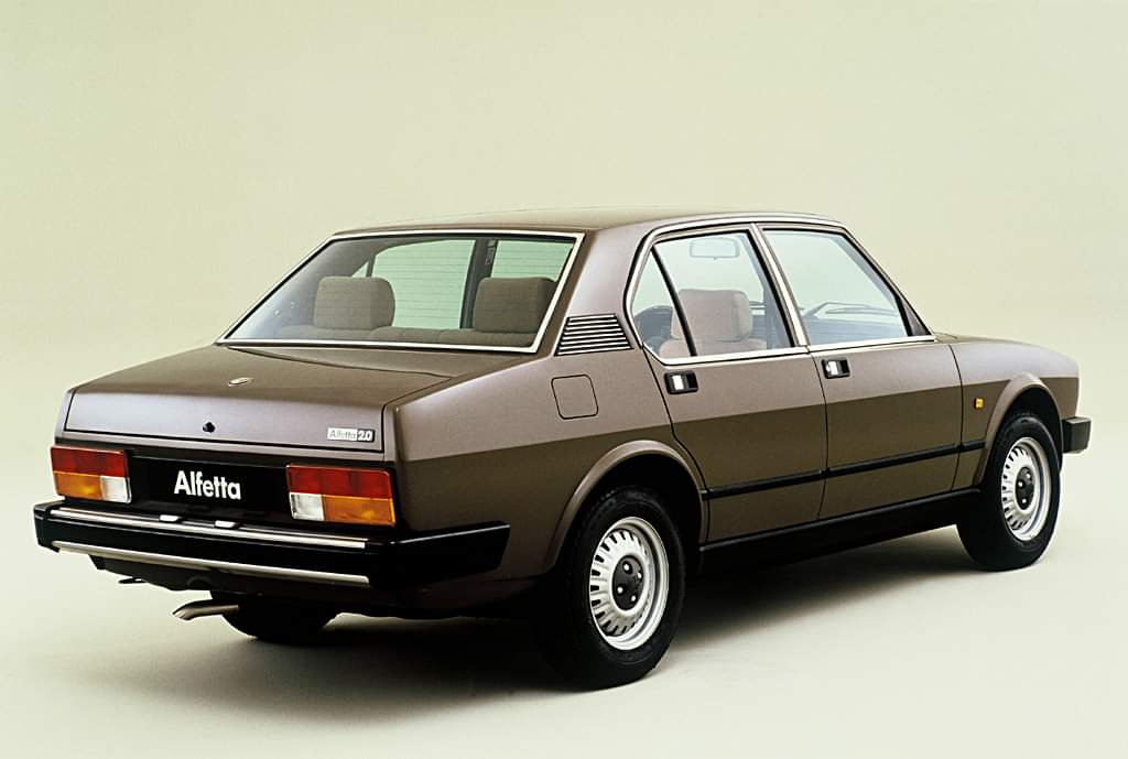 facebook.com/28493310826246…

#alfaromeo #alfetta #anni80 #alfaromeoalfetta