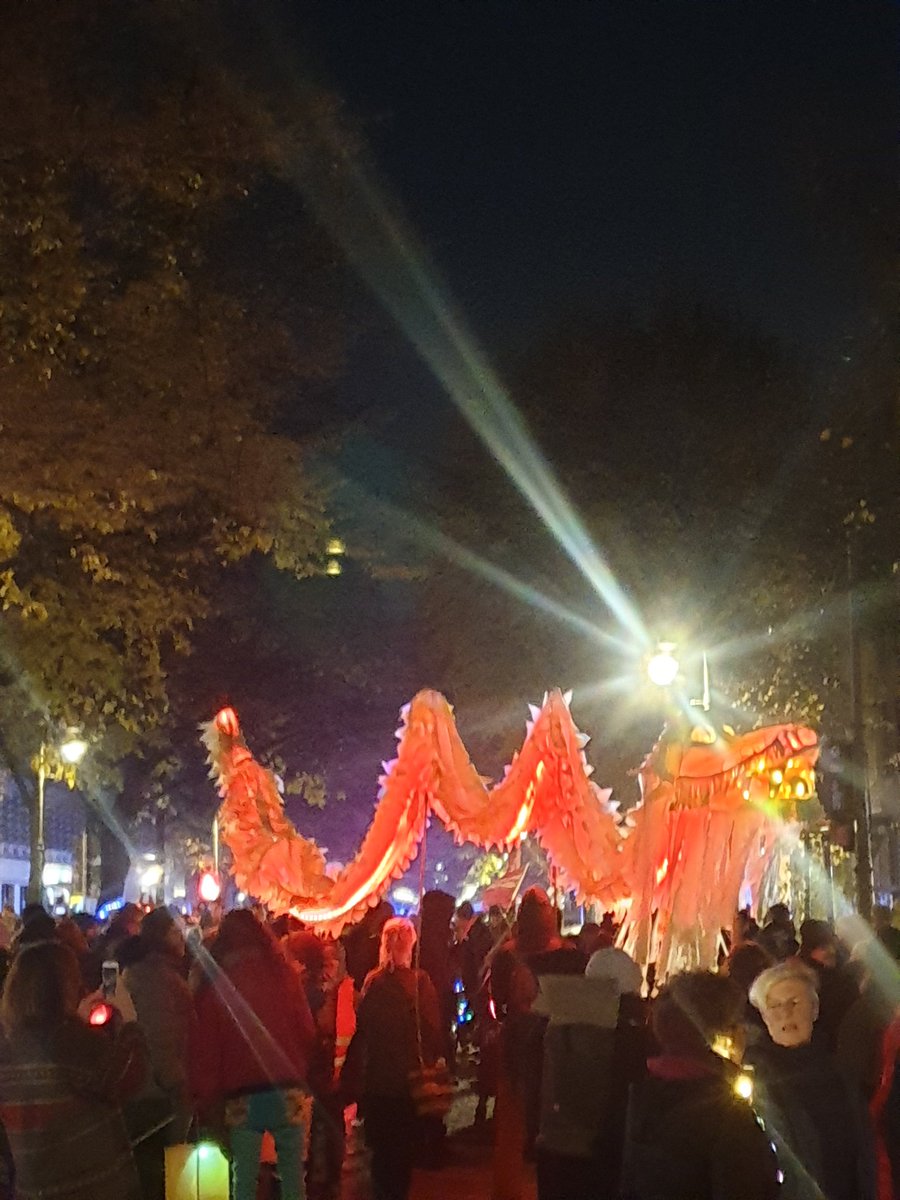 ✊
<a href="/KKonnektors/">KiezKonnektors</a>
@NK_Widerstand <a href="/kiezerhalten/">Kiezerhalt</a> <a href="/200Haeuser/">200Häuser</a> <a href="/BerlinChange/">Freiheit heisst Wohnen ohne Fürsorgefalle</a> <a href="/bizimkiez/">Bizim Kiez *account hier inaktiv*</a>