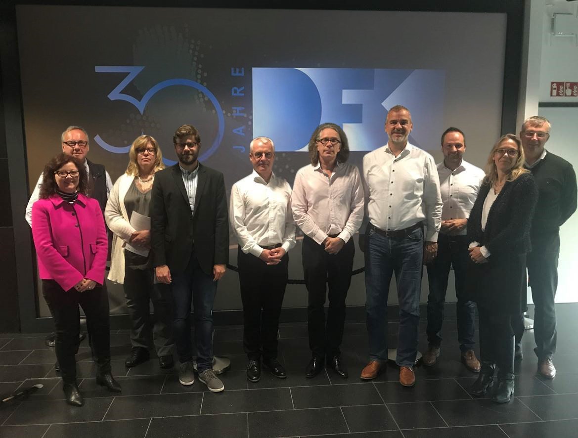 DPRGde's tweet photo. Auftaktveranstaltung des #DPRG AK #Wissenschaftskommunikation: Künstliche Intelligenz steht im Vordergrund. https://t.co/xFRYthjx6j @ChrisLesch1 @EMCBerlin @ChWeidlich @ReinhardKarger @BendlerBlogger @thorstenklein @KuehneS #KI https://t.co/ZPh31nRU6o