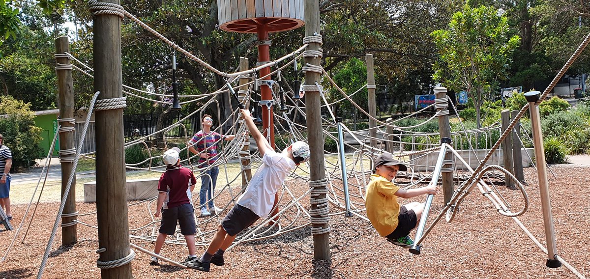 michellelgomes's tweet photo. #fullgreenweek #parkplay #proudprincipal #lovewhereyoulearn #itsthesmallthings #bridgeroadschool #engagingstudents https://t.co/kabGazJERd