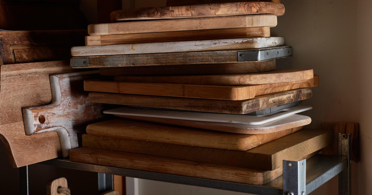 eatandbreatheuk's tweet image. Gathering some shoot ideas in the “board” room today! #punderful