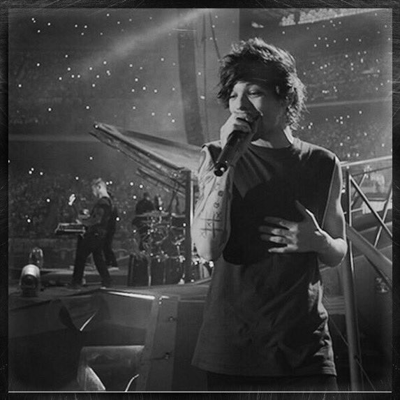 126 daysOne of the things that I love that Louis does when he performs is that he gives different emotions for each of his performances. Louis impacts the audience to empathise with what he’s feeling when he gives his absolute all in his passionate performances!!