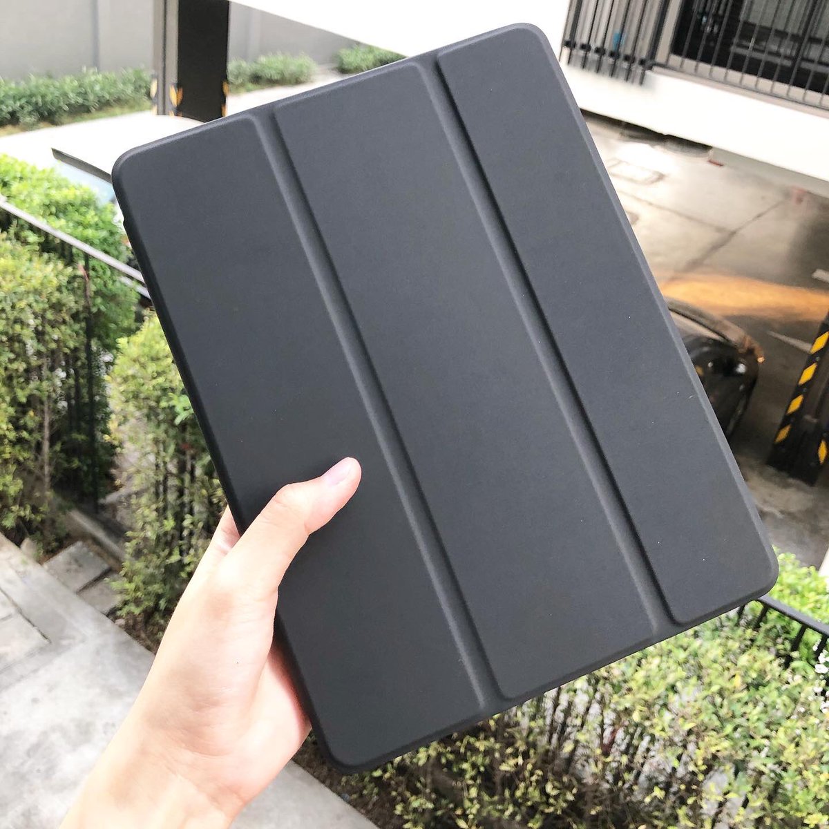 nanashopx's tweet photo. พร้อมส่ง‼️ (ipad2019)
ขาย! เคสไอแพด+ช่องใส่ปากกา
สี กรม / ดำ
ขนาด 10.2
 420.- บาท ส่งฟรีลงทะเบียน
สนใจแอดไลน์ https://t.co/o2JaHJtLOL 
#เคสไอแพด #เคสipad #ไอแพด #เคสไอแพดมีที่ใส่ปากกา #ipadgen7 #ipad2019 https://t.co/oRostDtAWo