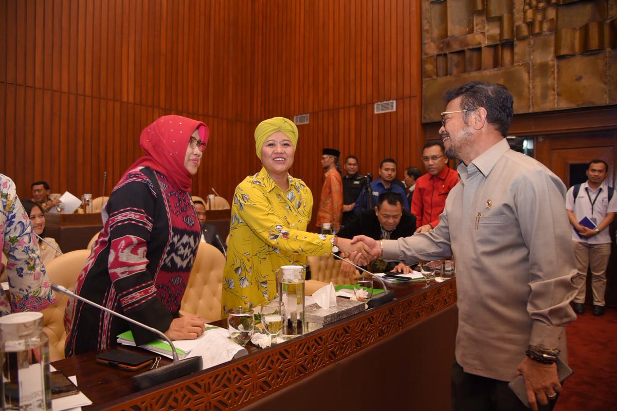 Terima kasih udah membaca artikel saya ttg kedaulatan pangan pak menteri.saya berharap punya semangat yg sama.petani peternak dan rakyat semua berharap pd bapak.
<a href="/FraksiPKB/">Fraksi PKB DPR RI</a>
<a href="/kementan/">Kementerian Pertanian RI</a> <a href="/Syahrul_YL/">Syahrul Yasin Limpo</a>