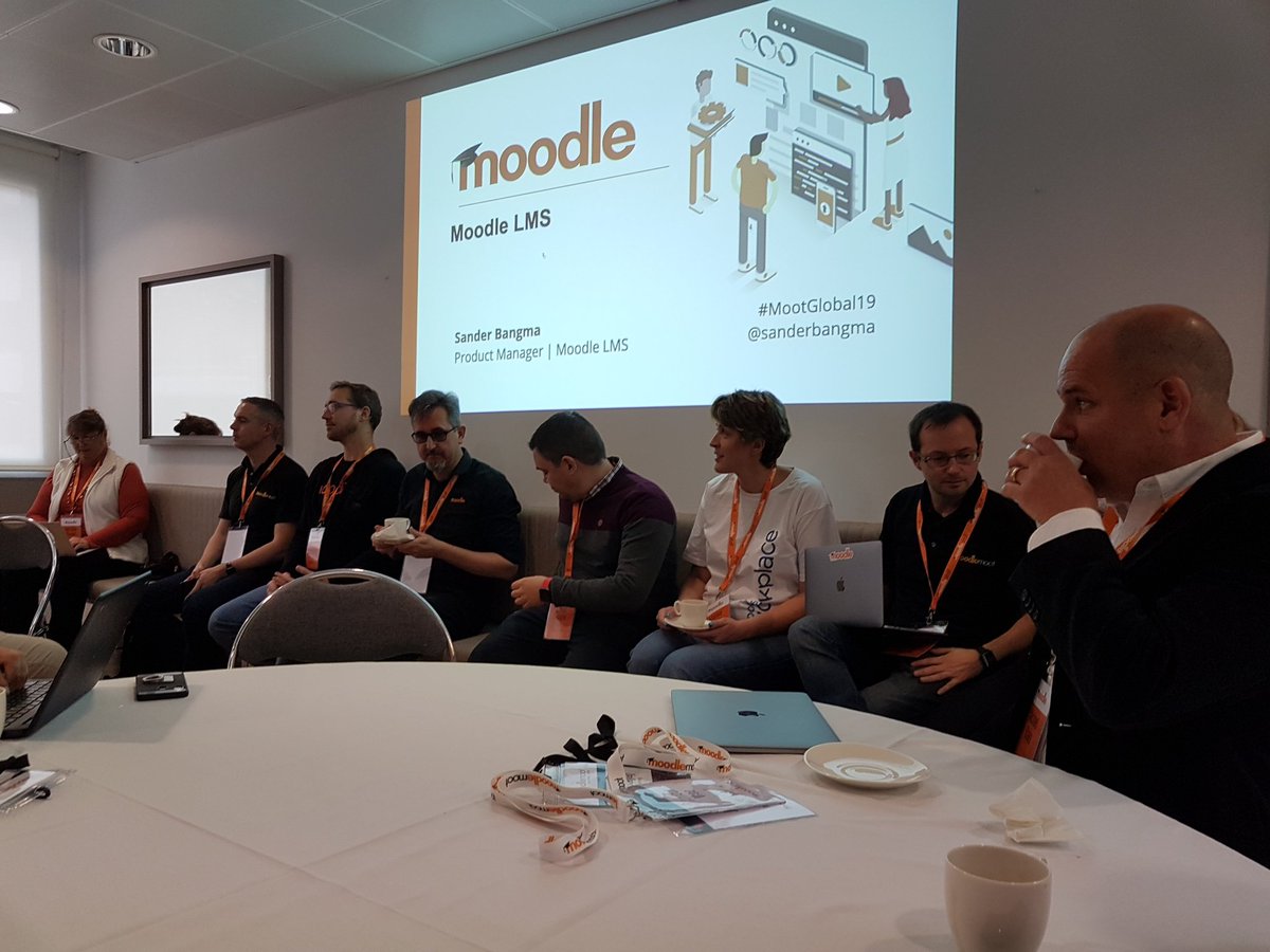 gmarques's tweet photo. Meet the team.
#MootGlobal19 https://t.co/3WZeeT14dW