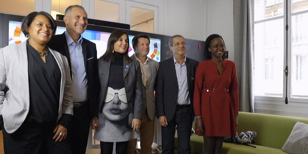 CÉLÉBRER L'ENTREPRENEURIAT 💯 Lancement du #GENFrance @GEWFrance au #JFDClub X @JFDOfficiel
.@Delphine📣"C'est important de présenter des réussites différentes. Tant que les femmes seront sous-représentées, ce sont toutes les minorités qui seront sous-représentées." #Entrepreneur