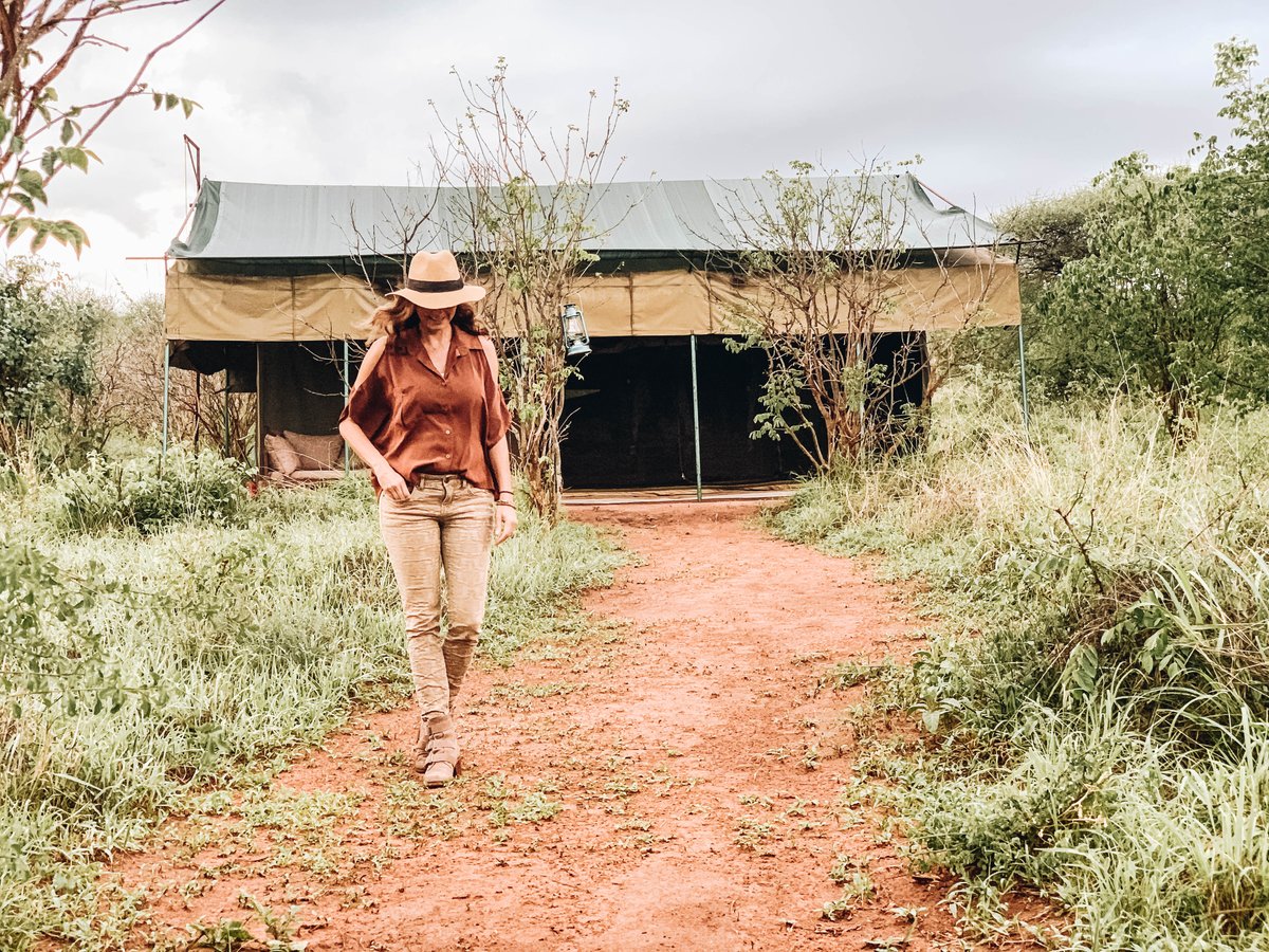 BucketListJrny's tweet photo. Spent the right in the middle of Tarangire National Park at Ang'ata Tented Camps! #Tanzania #ShadowsofAfrica https://t.co/THsGgiqSN2