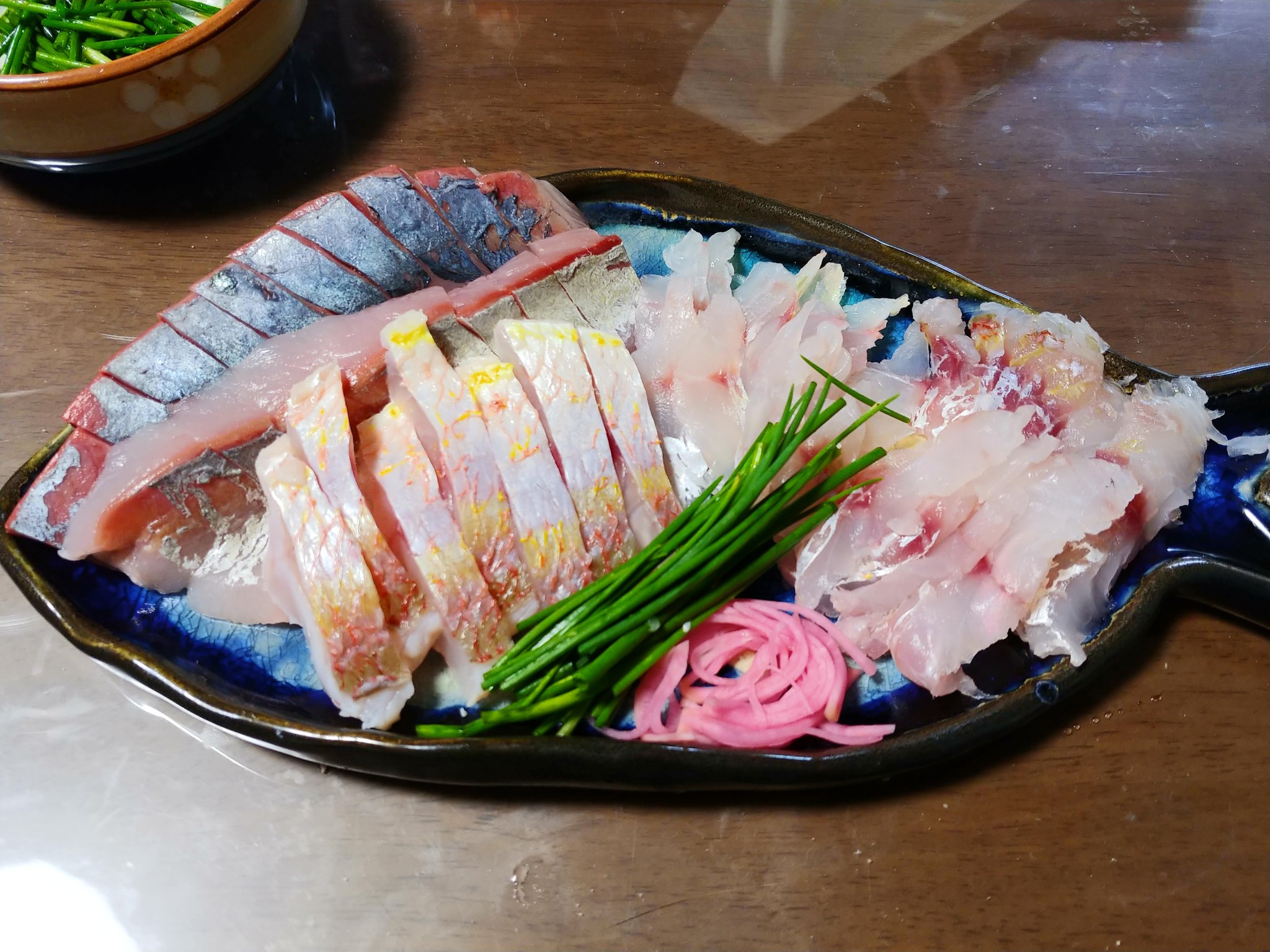 山田 恵庸 Auf Twitter イナダとイスズミとタマガシラの刺身で晩御飯 味はまあ普通でした