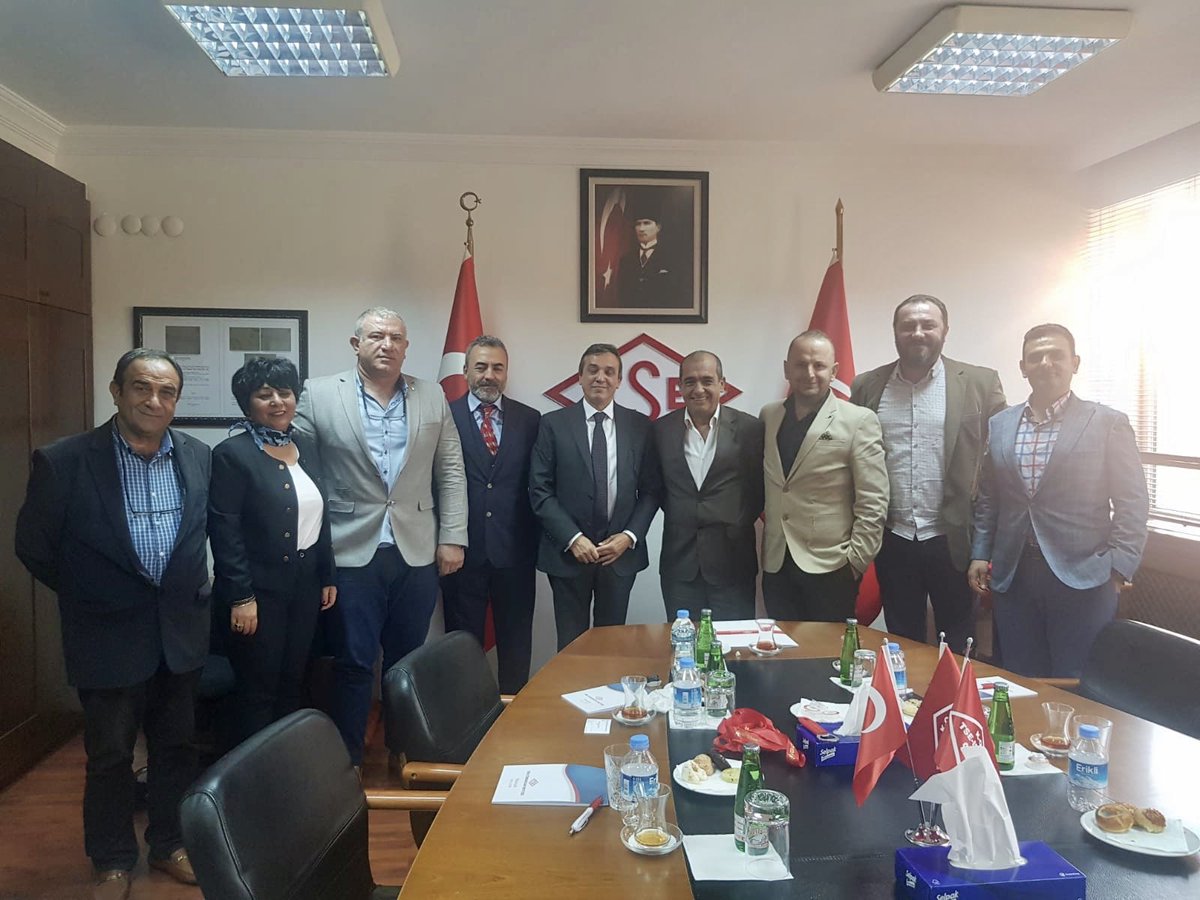tammder's tweet photo. Yeni yönetim kurulu üyelerimizle @TSEKurumsal  Başkanı Prof.Dr. Sn. Adem Şahin Bey’e nezaket ziyaretinde bulunarak ,ülkemiz ve milletimizin emrinde olduğumuz ve üzerimize düşeni yapmaya hazır olduğumuz hususunu  tekrar arz ettik.Nezaketleri için Başkanımıza müteşekkiriz.@varank https://t.co/Vs9XGKn8nI