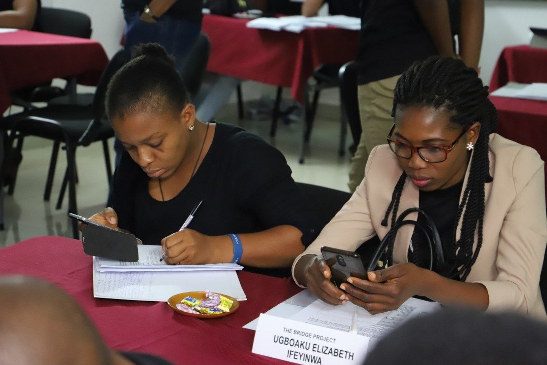 TheBridgeProje3's tweet photo. What will you do differently if you knew what your prospective employer expects from you at an interview? Our participants at #TheBridgeProject are already making changes to their strategies for job search, thanks to the session they had on Interview preparation. @GbitseBarrow https://t.co/bMWChjBkfb