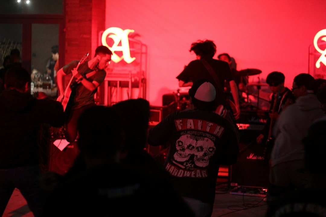 Jumat kemarin di @facexfest acara yang sukses di gagas 4 hari berturut turut. Terima kasih yang sudah datang dan support! Jadwal show terdekat akan segera kami update! 🤘🔥
.
#facexfest #blackdiamond #sbhc