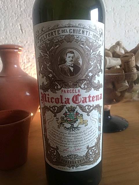 Veja s&oacute; este vinho. Estou atribuindo 5 de 5 estrelas com o aplicativo @Vivino:https://t.co/dtf64Lkjn6