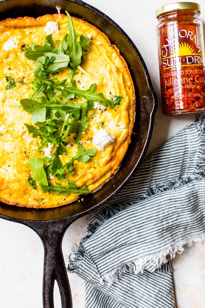 NEW: #ad Sun-Dried Tomato Frittata made with <a href="/CalSunDryFoods/">California Sun Dry</a> #californiasundry thealmondeater.com/sun-dried-toma…