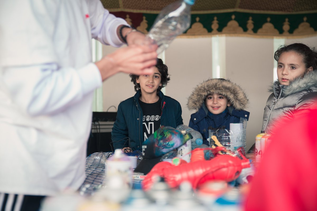 LPM_Morocco's tweet photo. Retour sur la 2ème journée du passage du #BluePanda à Tanja Marina Bay🇲🇦
Une exposition de réalisations artistiques en plastique en collaboration avec l'association Zero Waste Skhirat et la visite du"Labyrinthe Sortons du Piège de Plastique !"avec les enfants.
#براكا_من_البلاستيك https://t.co/K0DacaavpU