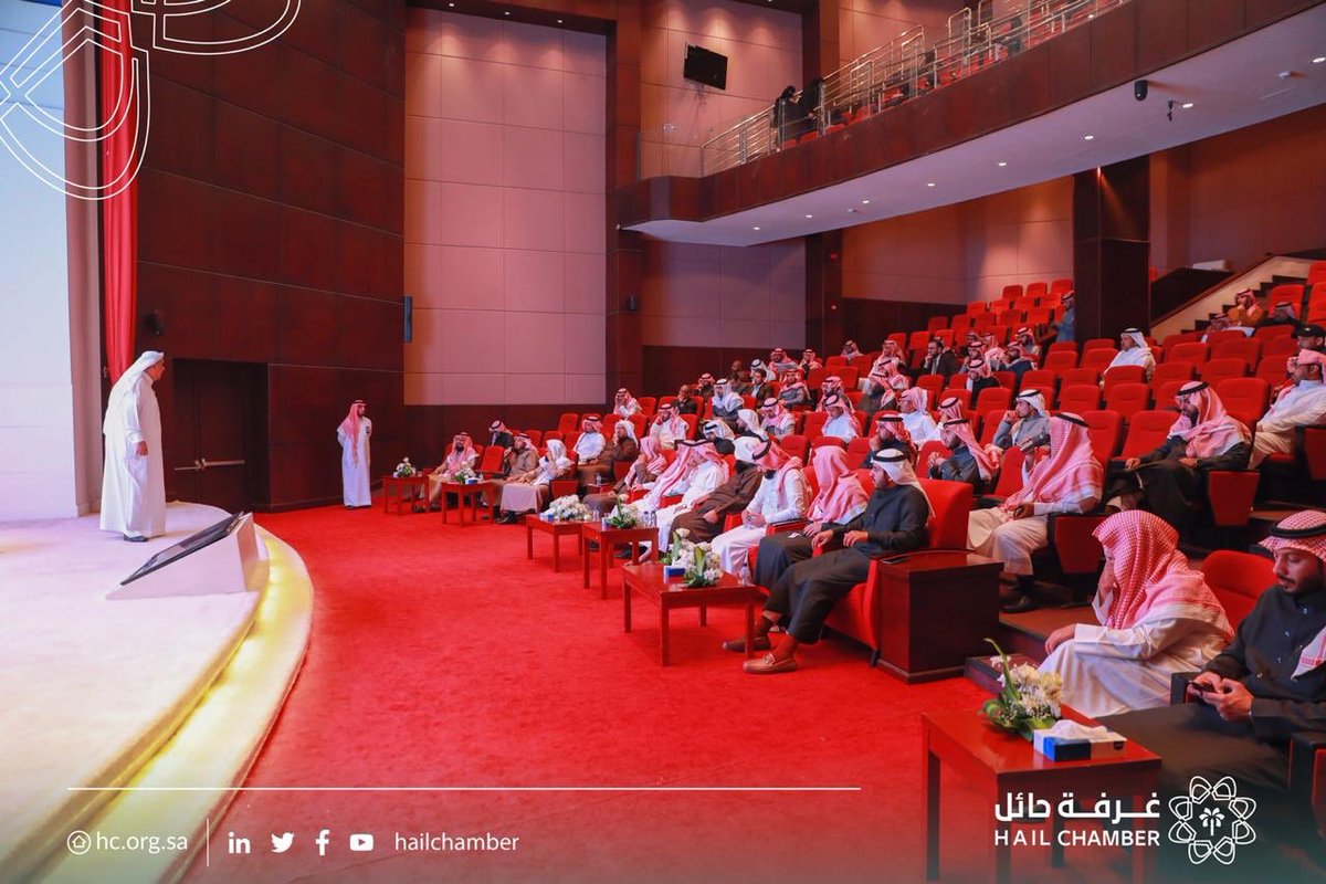 ✅ أُقيم اللقاء القانوني " الأخطاء الشائعة عند صياغة عقود التجارة الدولية" في قاعة الشيخ علي الجميعة " رحمه الله " في #غرفة_حائل قدمها د. عمر الخولي بحضور عدداً من المحامين من الجنسين في المنطقة .