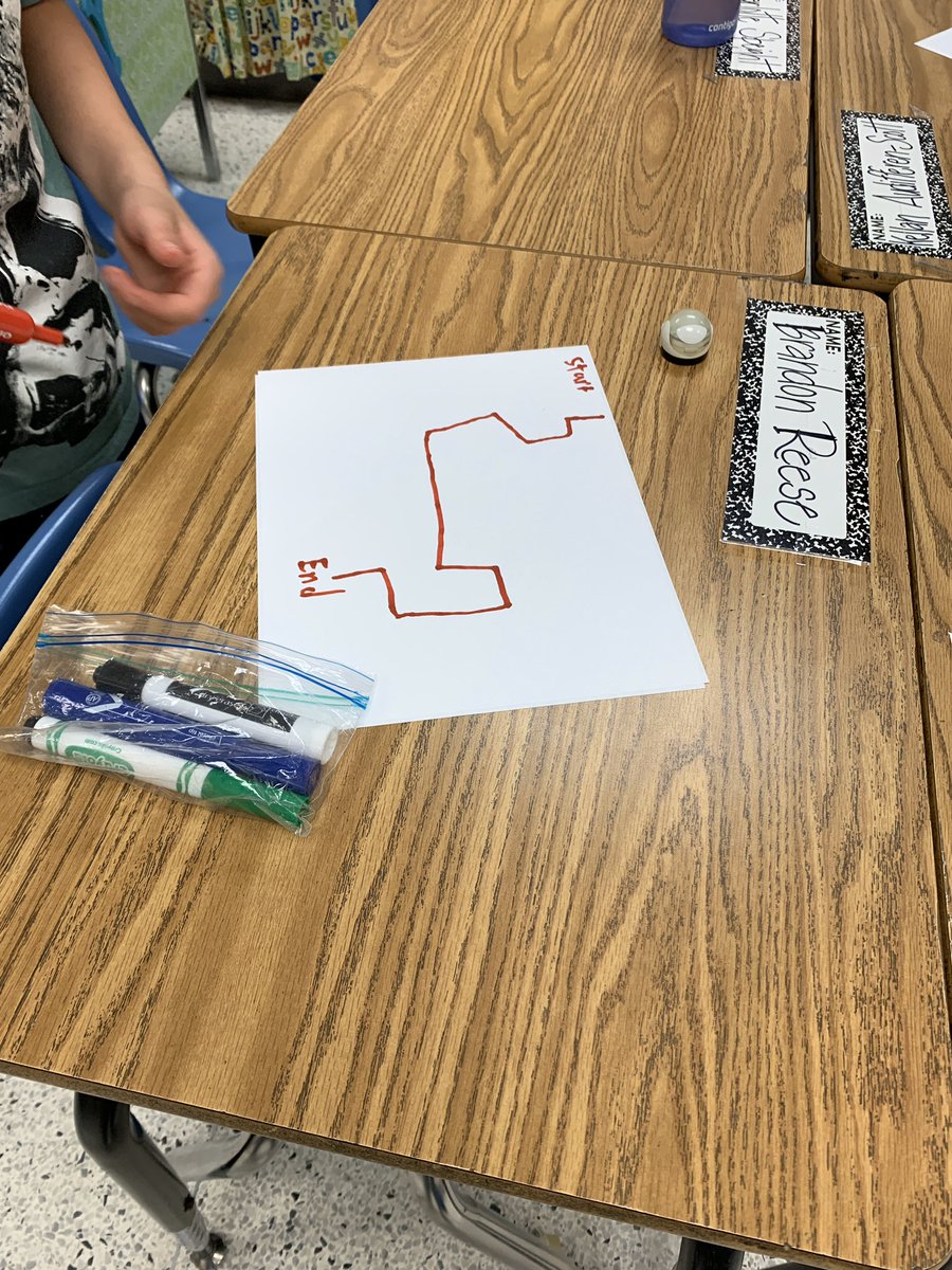 ChalktalkKelly's tweet photo. Working with Ozbots to design our Macy’s Day parade route. #coding #Macys #MacysParade #ozbots #balloonsoverbroadway @WoodchuckWorld @msweisenbeck https://t.co/9JYzjDeC1W