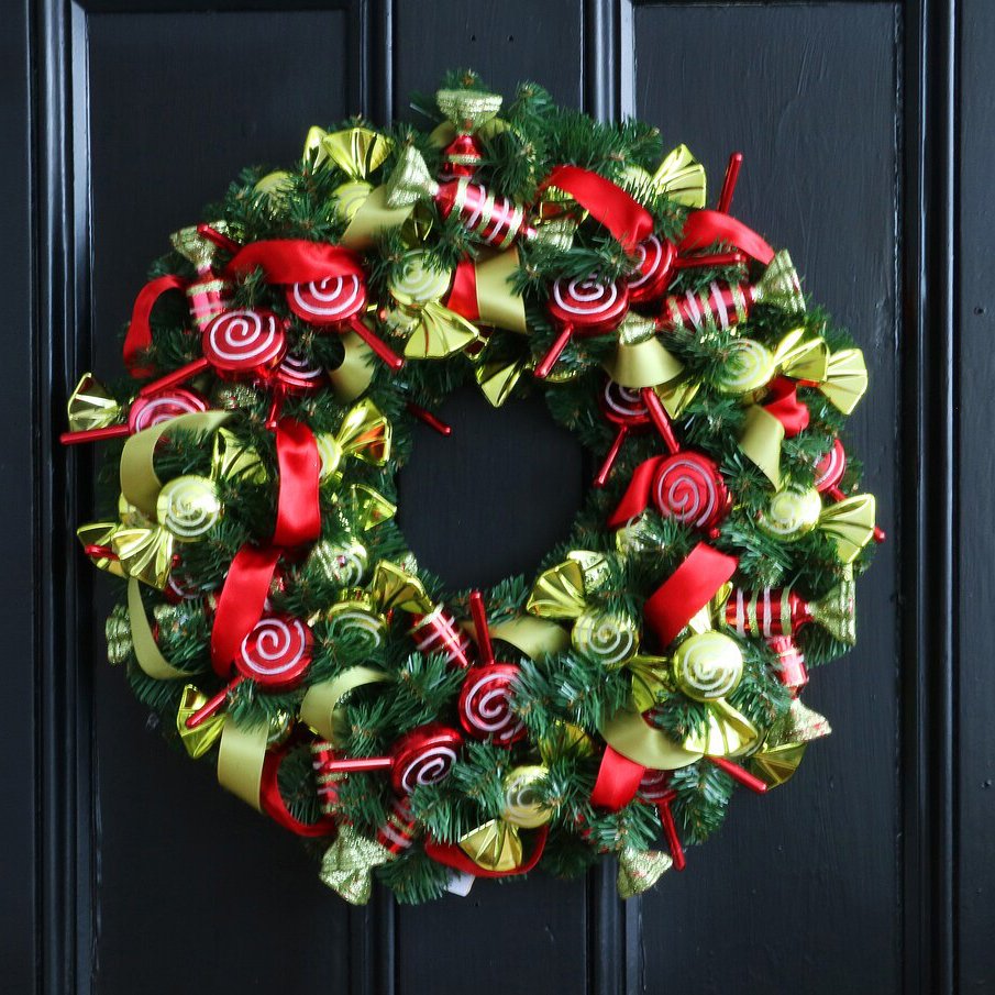 Fancy a Christmas adornment that keeps on giving? Then check out our everlasting  door wreaths