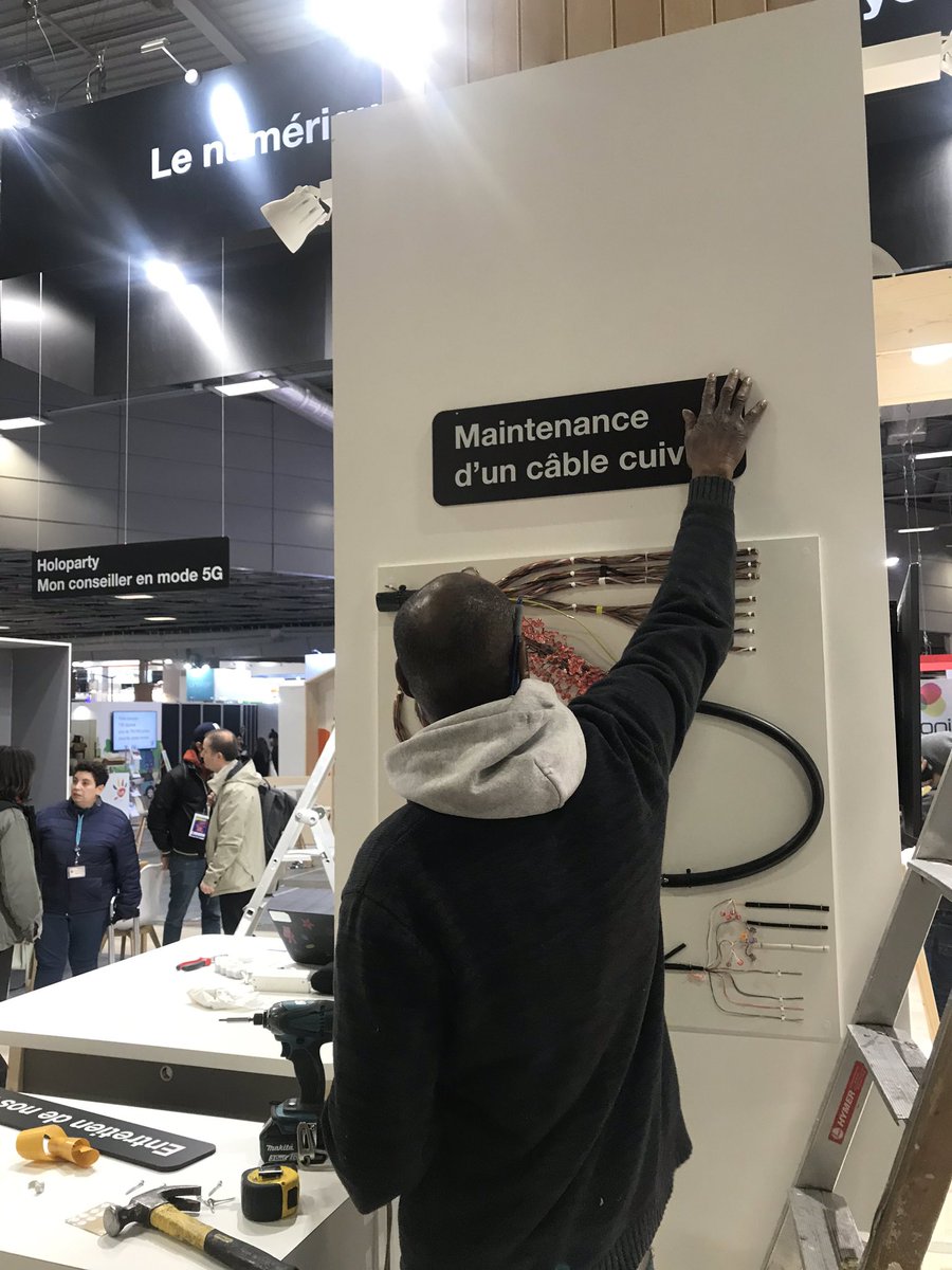 STEINERDAVID's tweet photo. 📍[Hall3 Stand A14] 👉🏼In progress 
Social Wall by @orange en place pour les 3 jours de @salondesmaires 

À vos tweets ! #SMCL2019 #SMCL 

#socialmedia #socialListening #eInfluence #ftth #inclusion https://t.co/JIsMj0TmQH