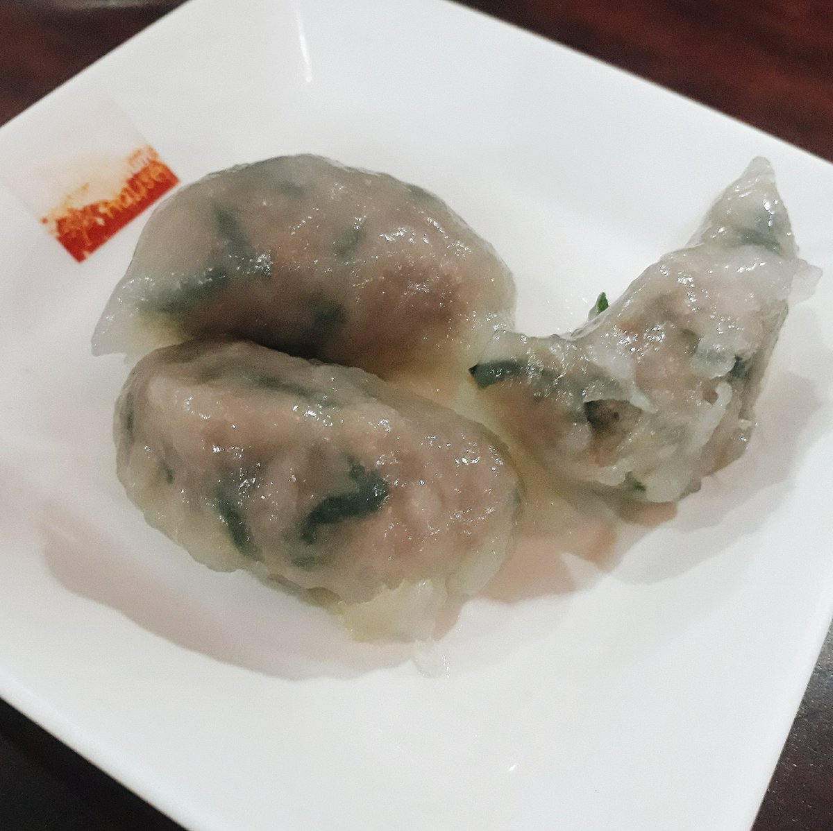 Hong Kong Noodles & Dimsum House's kuchay dumplings. Php 85 for 3 pcs.Had  @ErrishEyre allergy check it for me first kaya may tusok-tusok na HAHA. Kinda tastes like siomai but better!! Sana nga lang mas mainit and apat siya  8/10