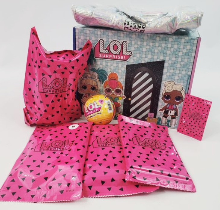 Did u know every item in the #LOLBox is totally secret when u open the box? 🤯
