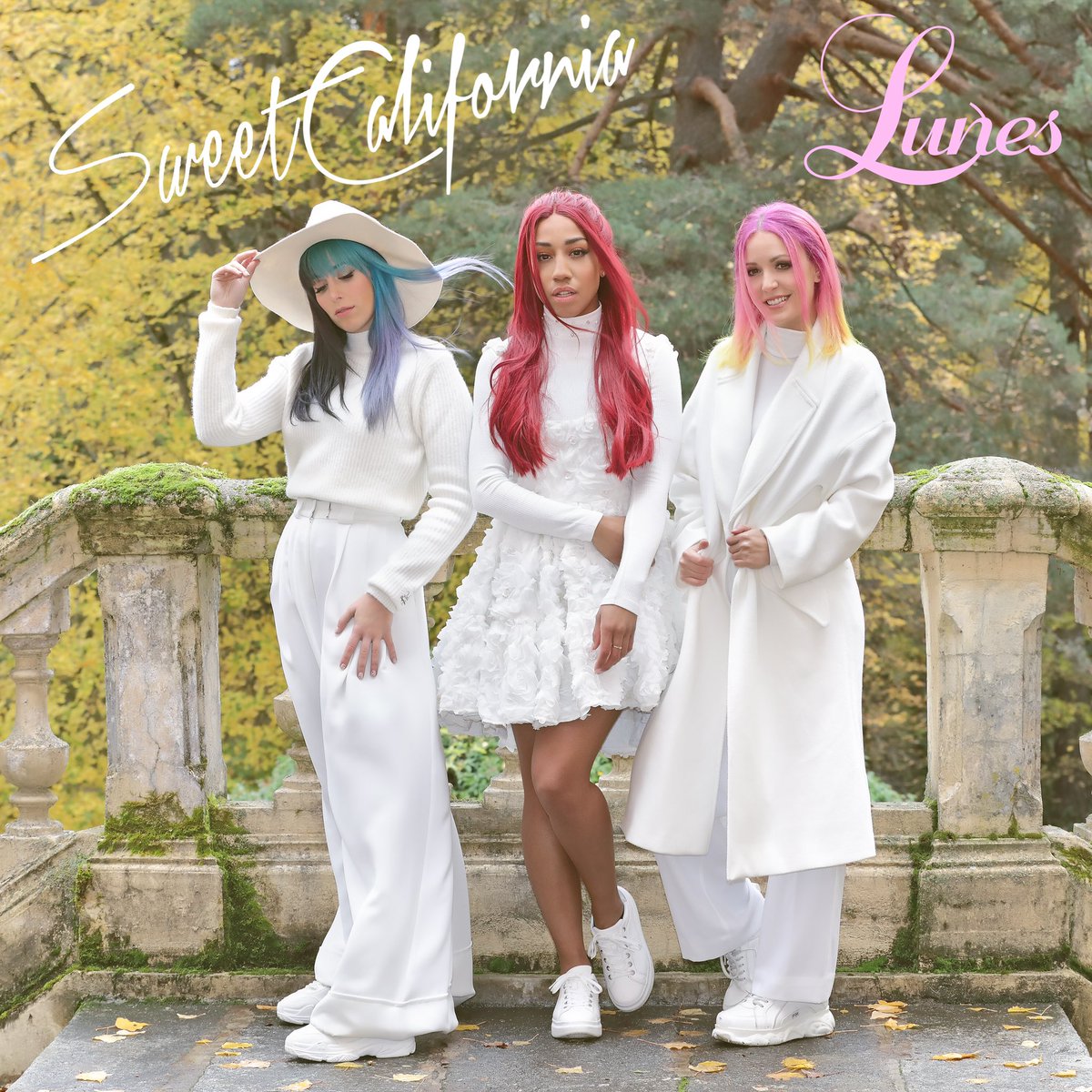 SweetCalifornia's tweet photo. LUNES estará disponible el viernes 22|NOV en todas las plataformas digitales! 
Forma parte de nuestro nuevo disco #HitsReloaded!! ¡Que ganas de que lo escuchéis! ♥️ https://t.co/BoFWYSP8DU