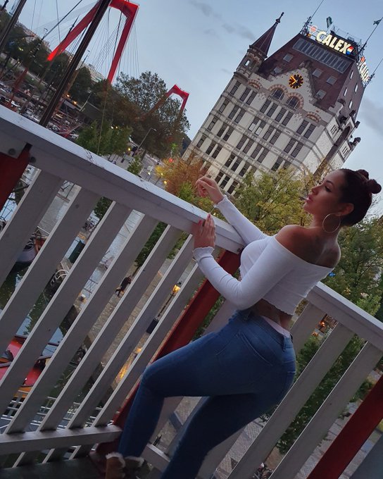 I'm Holiday! https://t.co/WHfyE2K2Vl<a href="/tag/modelowebcam"class="tags"><span>#modelowebcam</span></a>