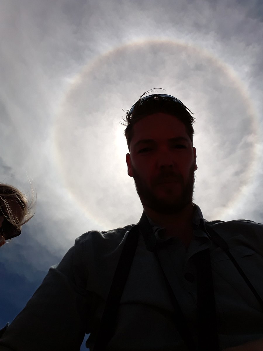 superrrrkok's tweet photo. Nu nie dak van mijn eigen wil zeggen dak een engelke ben, maar mijn aureooltje liegt der toch nie om...
#Aureool
#Zon
#Wolken
#Atacama
#NickInArgentinie
#NickInChili https://t.co/NqQgcj5q0Z