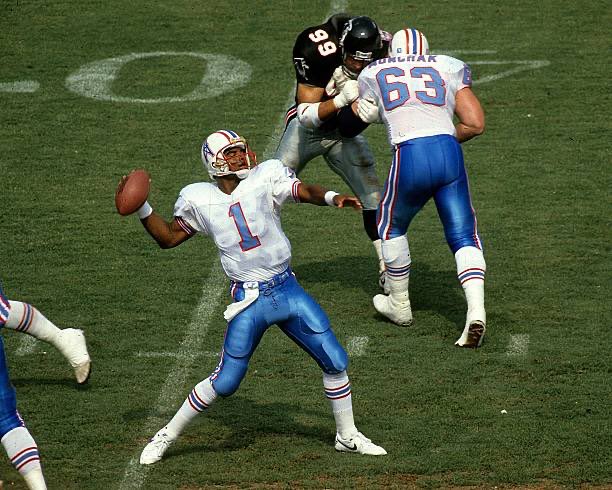 Happy birthday to former #Oilers QB Warren Moon, who turns 63 today. Moon came over from the CFL in 1984 and spent 10 years in Houston, throwing for 33,685 yards and 196 TDs. He inherited some bad teams early on but took the team to the playoffs within a few years #LuvYaBlue 1️⃣🚀