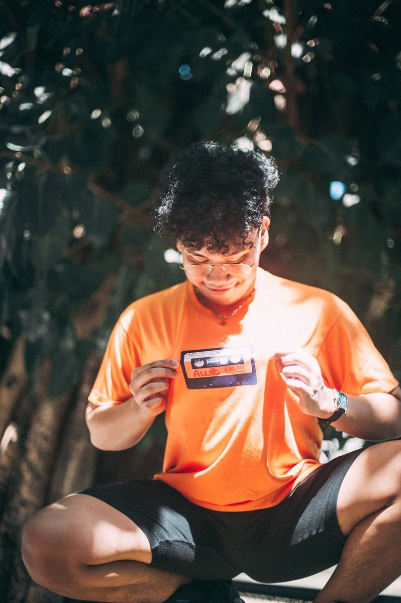 DBTISHS's tweet photo. Feel the nostalgia kick in with our "Awit" shirts selling at Php200 each!! You can buy them at our ticket booth (in-front of the band room) during lunch breaks.  📼

Buy now while stocks last!!! 👀

#AWIT2019 https://t.co/ICLF3IRNsi