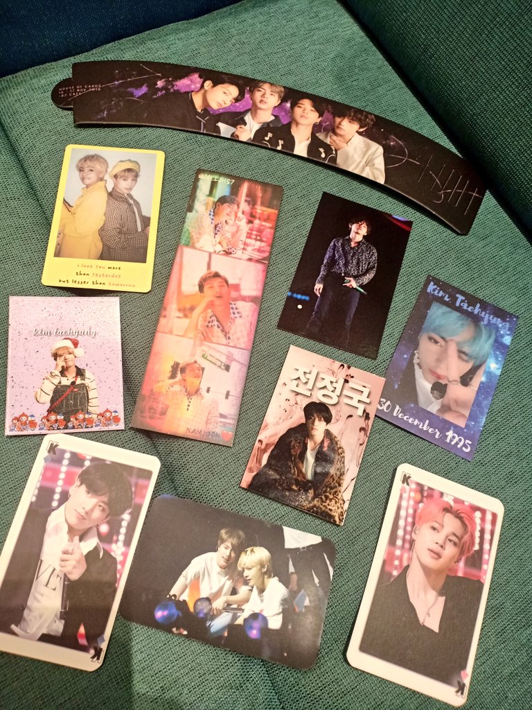vantehyungiee's tweet photo. Few weeks ago, I was randomly searching for events in SG that I can attend to. And I found this... Thank you, SG ARMYs! This PH ARMY is sooo happy. 💜💜💜 https://t.co/HBoWLW1oQH