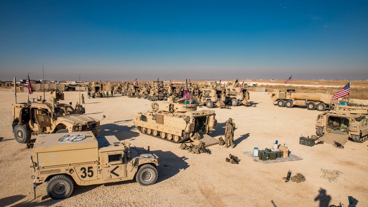 🇺🇸  equipment in eastern Syria last weekend. 

Most of what can be seen below arrived in the past month or so as part of the 'secure the oil' mission.....

Trump's total withdrawal isn't quite what it seems.