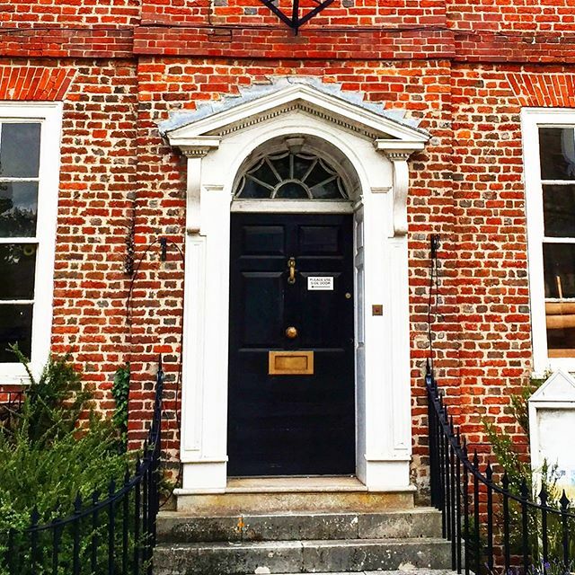 boveyconstruct's tweet image. We’re excited to be starting on site at our latest project, in Ottery St Mary. Conversion of a grade II* listed building into 8 high specification flats. Built in 1719 originally as a townhouse the building has had multiple uses during its lifetime. We’r… ift.tt/2rVPJN1
