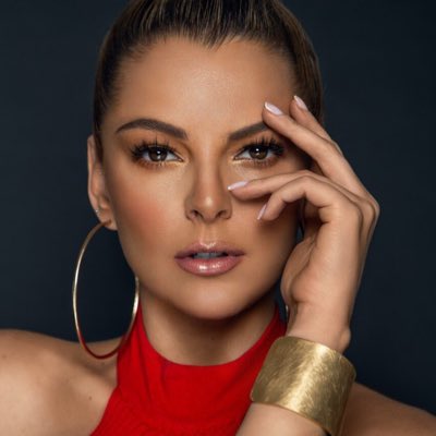 sousatica_13's tweet photo. #NuevaFotoDePerfil https://t.co/vyXpmSCwvU
