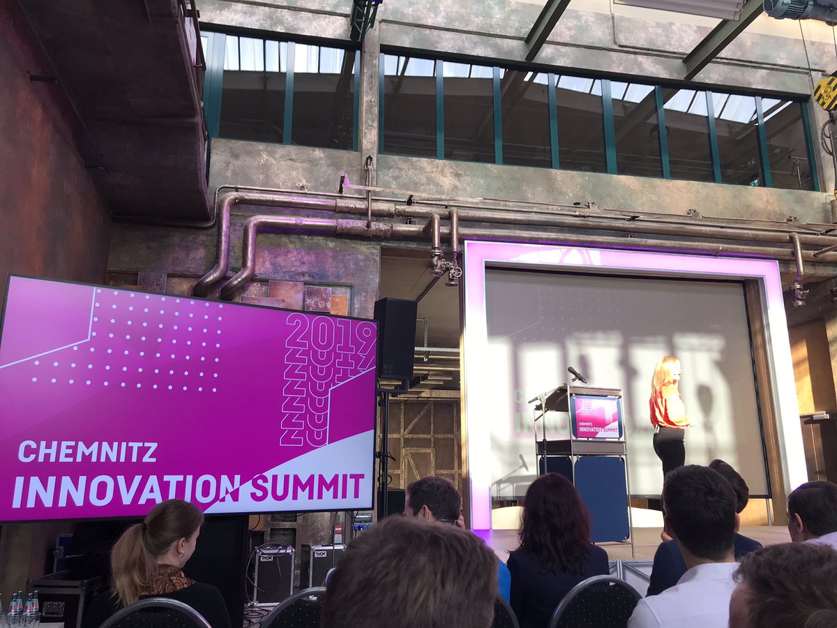 TorstenBraeuer's tweet photo. 3,2,1...go #innovationsummit #Chemnitz https://t.co/DmlnyjVRAk