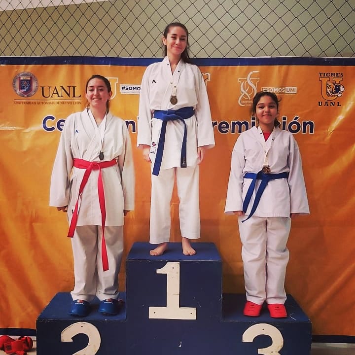 Biologiadeporte's tweet photo. Felicidades al equipo de Karate F.C.B. por su participación en el Intra universitario 2019! Felicidades a los medallistas y vamos por más! Orgullo ser de Biología! #campeones🏆 #karate #cacopower #biologia. #orgullo @biologiauanl https://t.co/D6Jr4AmaOX