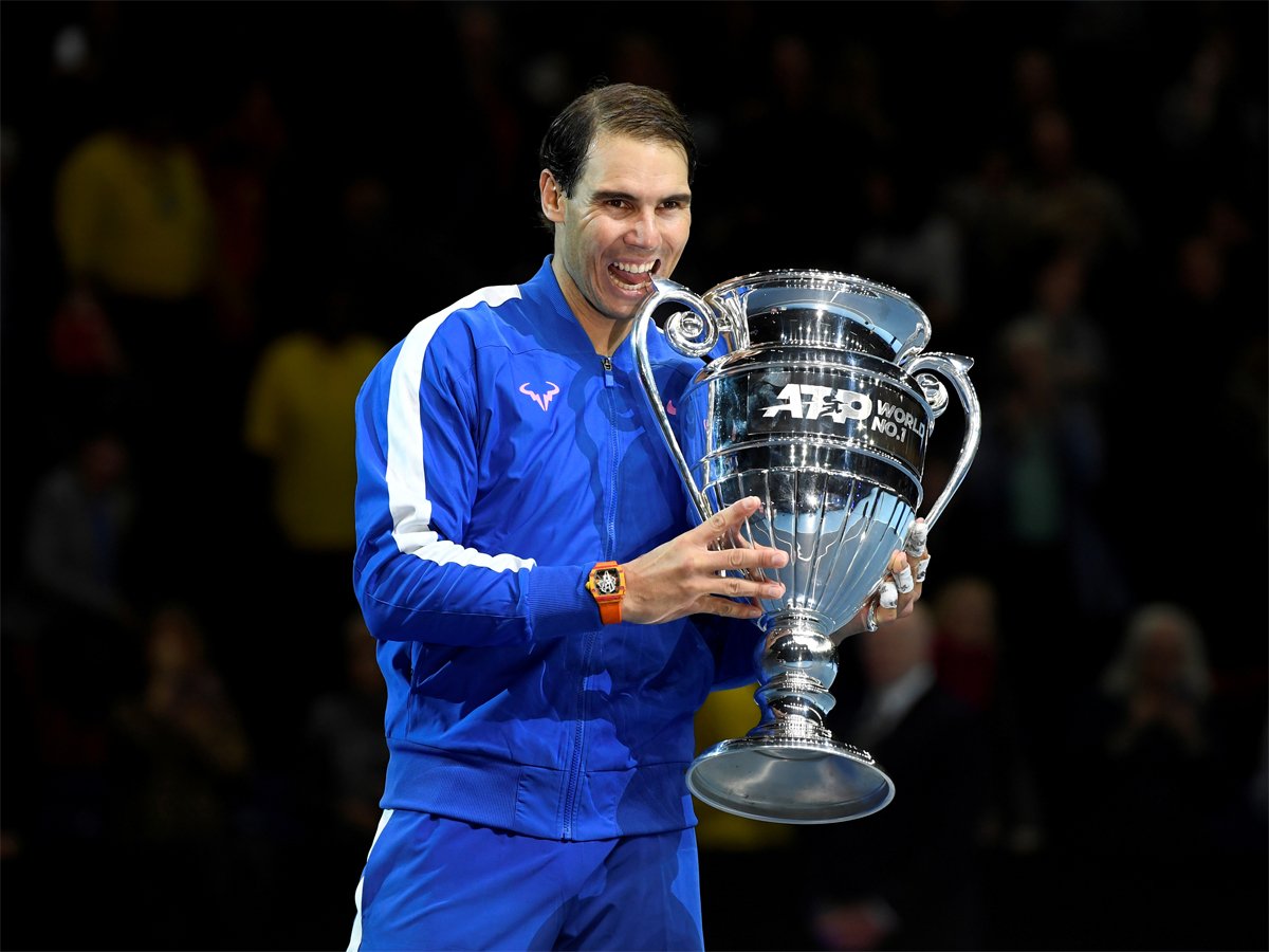 #RafaelNadal @RafaelNadal ends year as number one for fifth time READ: http://toi.in/YjA24Y/a24gk