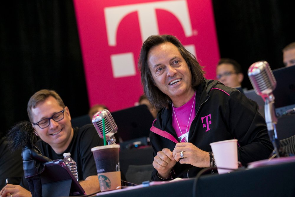 TmoNews's tweet photo. John Legere stepping down from T-Mobile CEO position in 2020, Mike Sievert named as successor https://t.co/i1VZNmobYy https://t.co/wmNphYm5UF