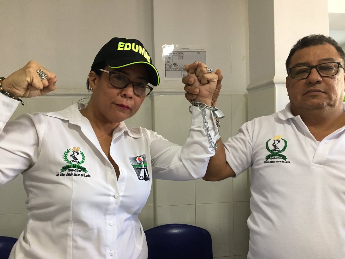 Edumag2025's tweet photo. A esta hora la Junta Directiva de EDUMAG realiza un mitin pacifico en las instituciones de la Clínica General del Norte, ante la mala prestación de los servicios médicos y todo lo que se deriva de ello. Por el derecho a la salud y vida.  @fecode @ENSColombia https://t.co/lxVmhUVYes
