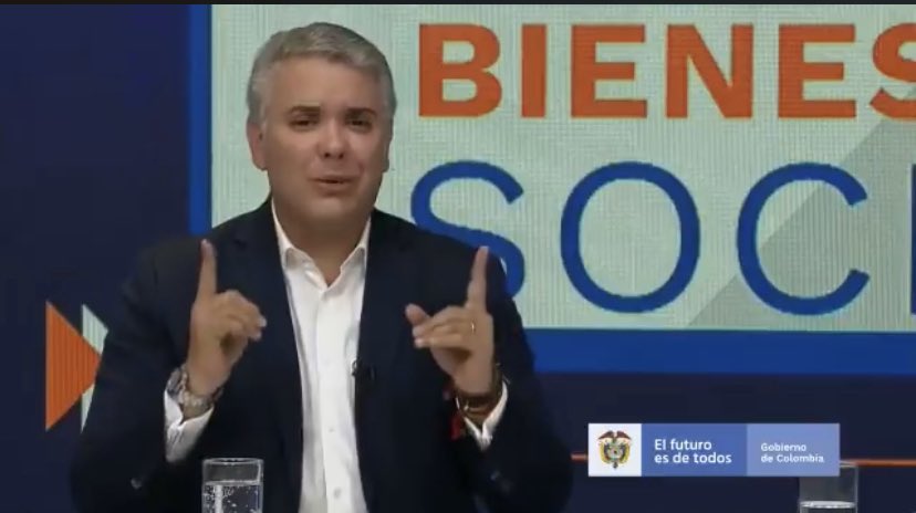 augustoreyes's tweet image. Por último, al respecto de #ConectateConDuque diré que muchos dicen que el Presidente Duque es un buen comunicador...tengo mis dudas. Hablar bien no significa comunicar bien.