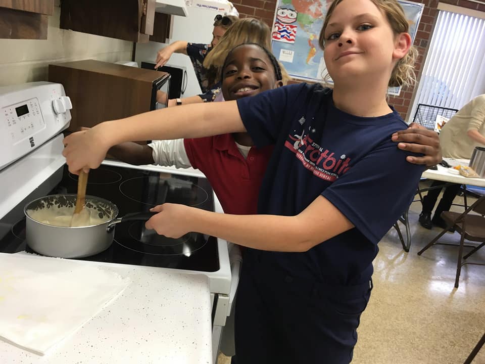 gotrwnc's tweet image. So proud of these creative bakers at Captain Gilmer Christian School, who held a bake sale to benefit the Henderson County Foster Christmas Program as their community impact project. #gotrwnc @BlueRidgeNow