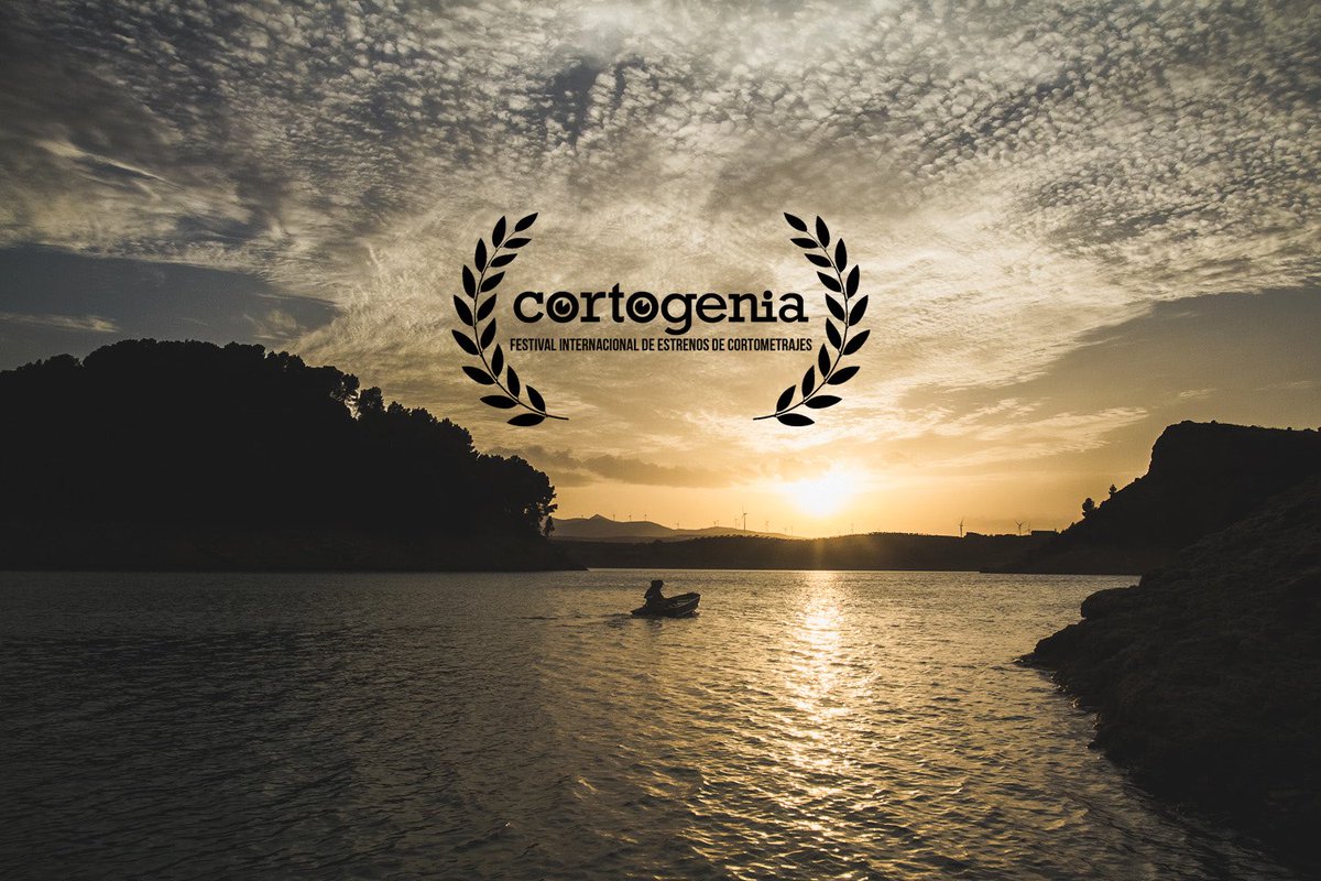 objetivo50films's tweet photo. NOVIEMBRE VA A TOPE! 🎬🔥Mañana martes 19 se proyecta nuestro corto "Black Bass" en dos nuevos festivales muy especiales para nosotros. En @Cortogenia Madrid a las 21h Palacio de la Prensa y @festivalmeria a las 17h en Teatro Cervantes! Allí estaremos para presentarlos! 🙋🏻‍♀️🙋🏽‍♂️✨ https://t.co/EcJ7tyJBJZ