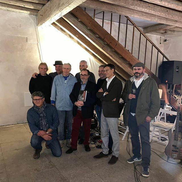 ControTempoJazz's tweet photo. JAZZ &amp; BOOKS, we love it!⁣
⁣
L' incontro con Luigi Onori moderato da F. Massarutto si è concluso con il concerto de "Astrobius": tutti concordi sull' importanza ricoperta da PERIGEO, il gruppo italiano jazz-rock di culto negli anni '70.⁣
⁣
#⁣tenu… https://t.co/dH07BGDnkj https://t.co/QCw1S7njhA